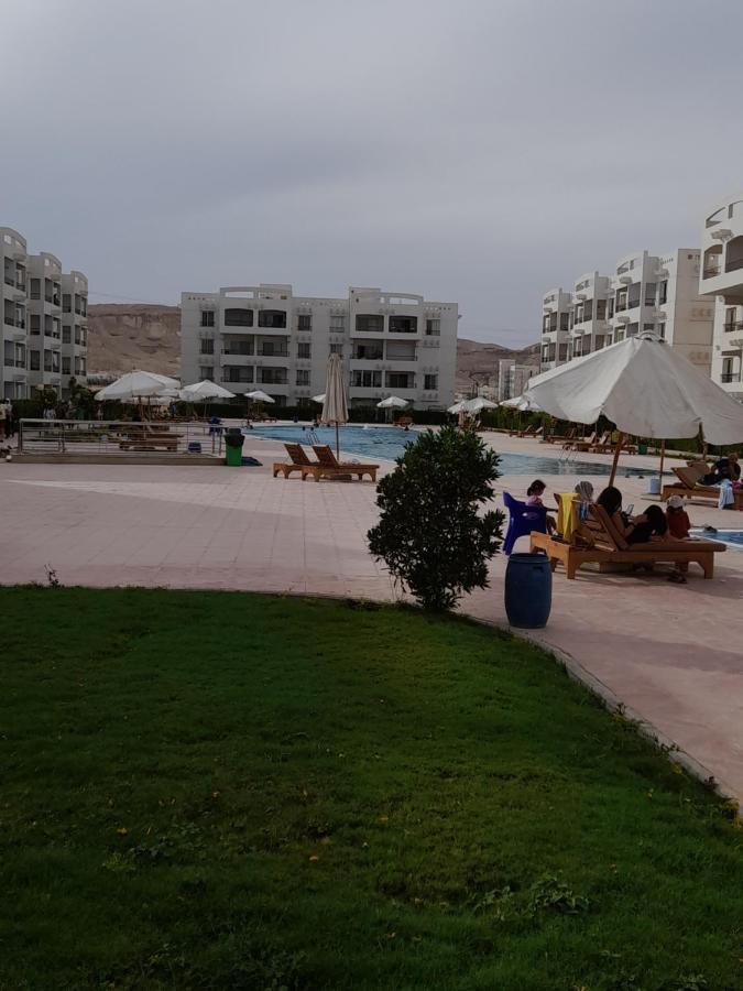 شاليه فرش فندقي بقرية بالميرا بيتش العين السخنه للعائلات Ain Sukhna Luaran gambar